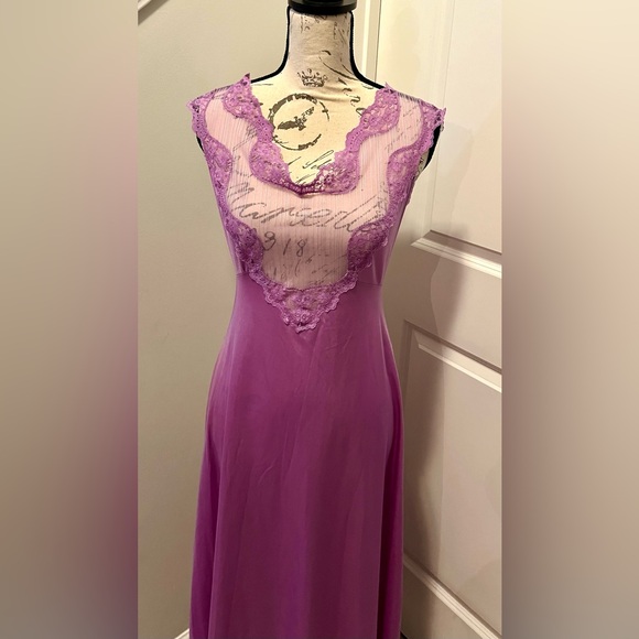 Vintage 1950s Sexy Nightgown/Dress Slip by Blush Intimates. Lilac, Lace, Size M - Picture 2 of 10